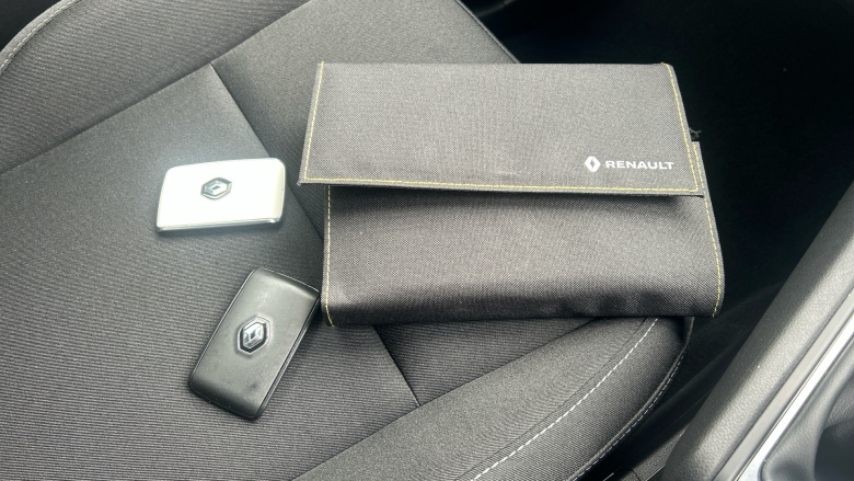 Renault Captur 1.5 dCi 95 Iconic 5dr Diesel Hatchback